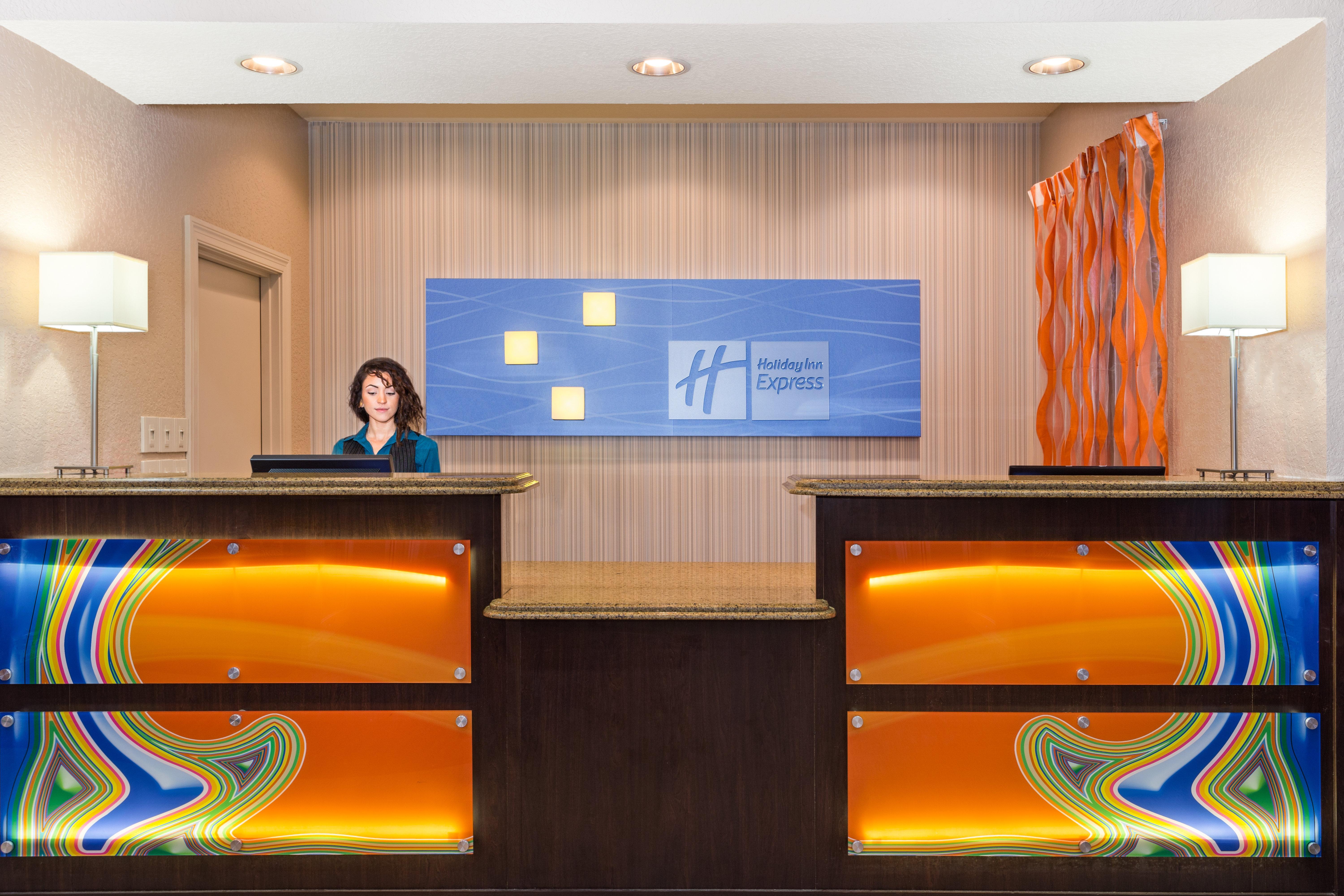 Holiday Inn Express & Suites Lakeland North I-4 By Ihg Bagian luar foto