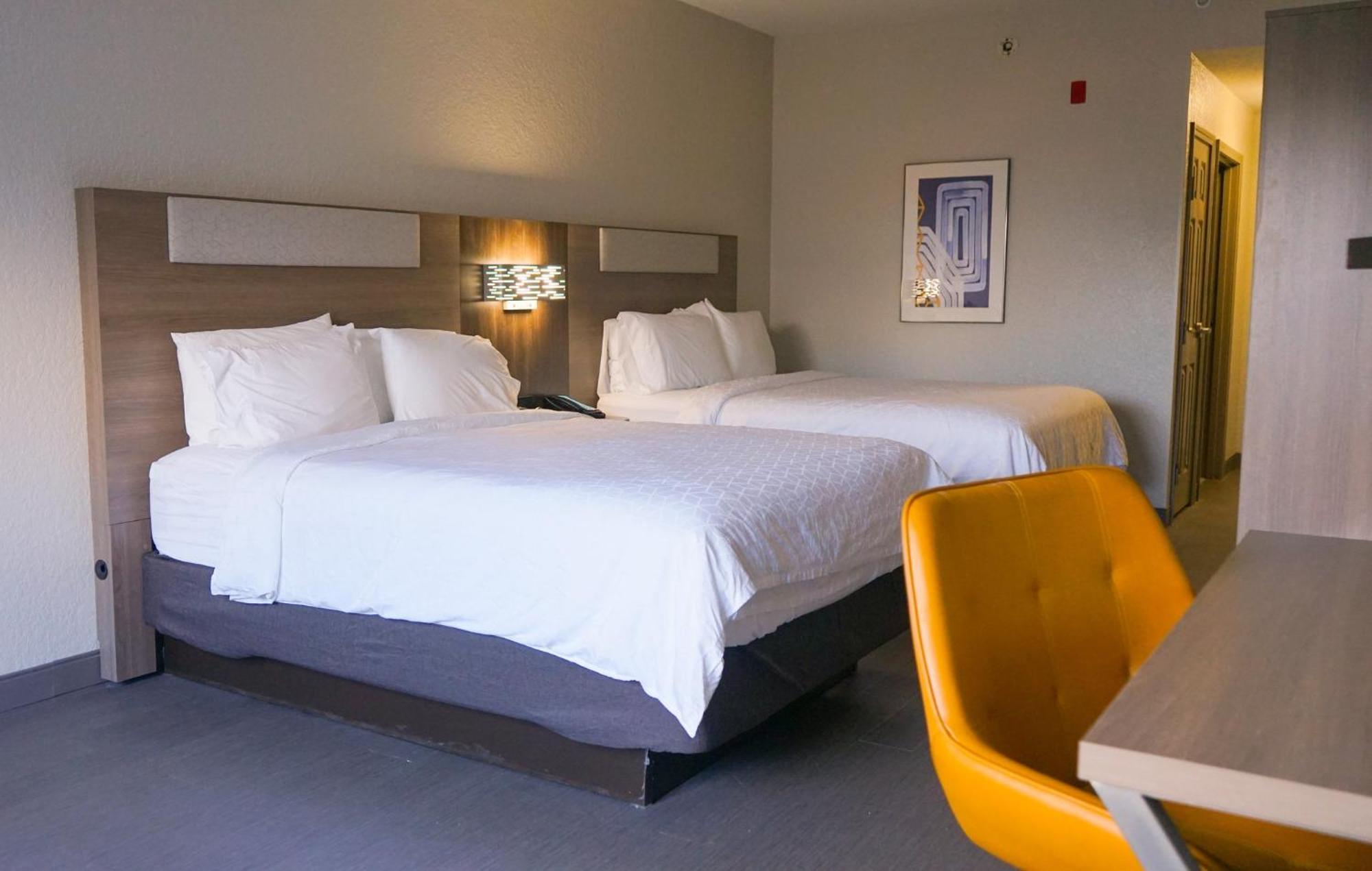 Holiday Inn Express & Suites Lakeland North I-4 By Ihg Bagian luar foto
