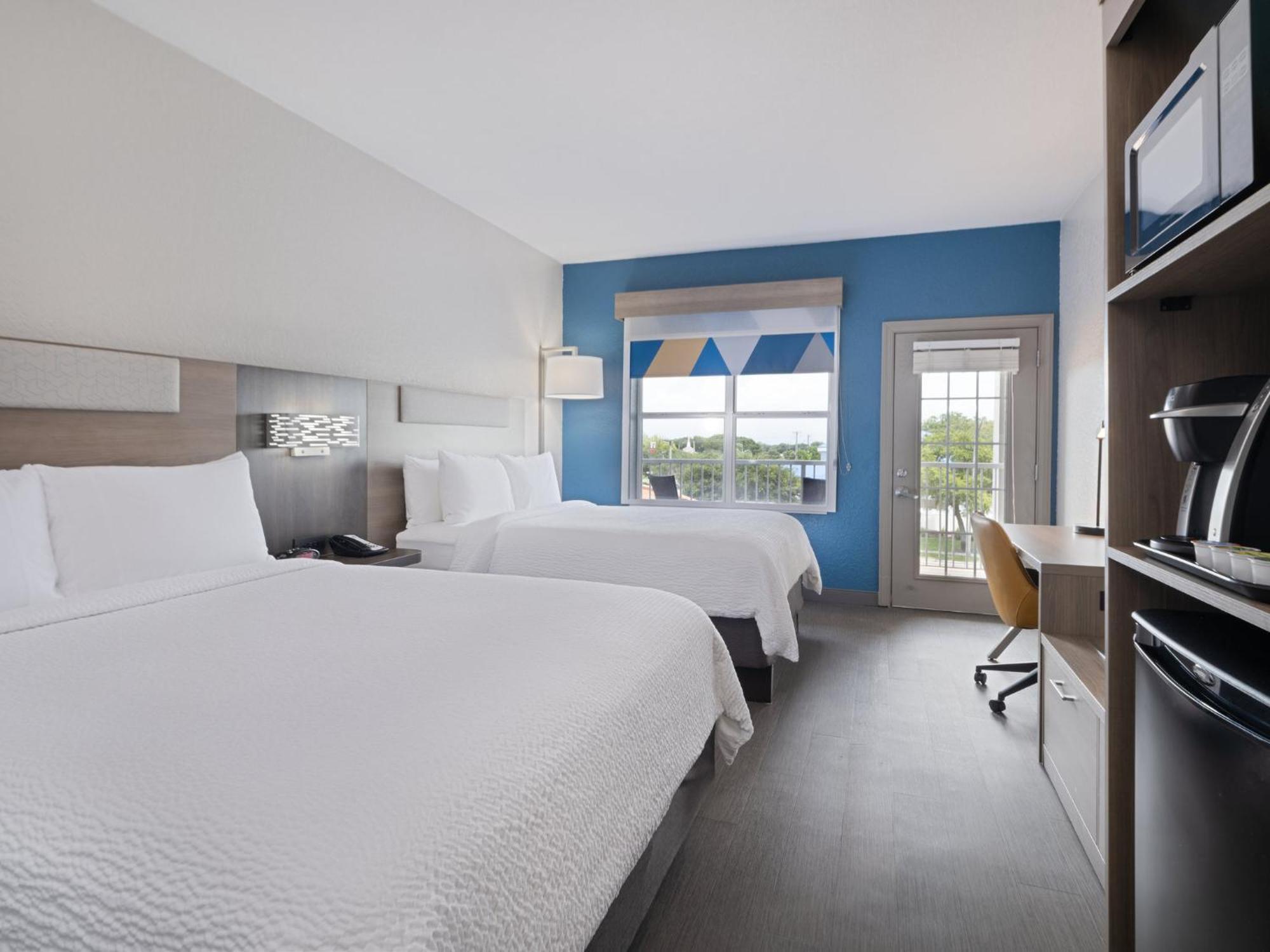 Holiday Inn Express & Suites Lakeland North I-4 By Ihg Bagian luar foto