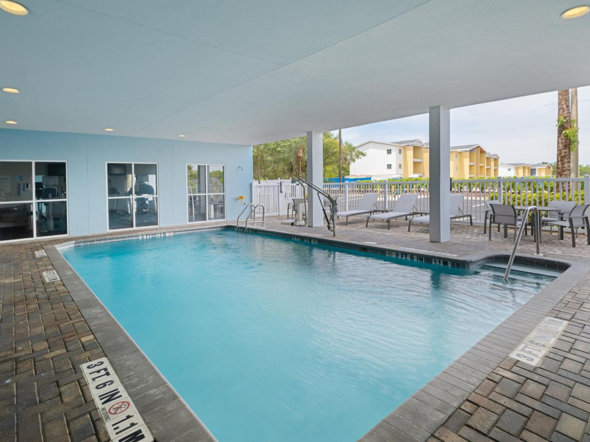 Holiday Inn Express & Suites Lakeland North I-4 By Ihg Bagian luar foto