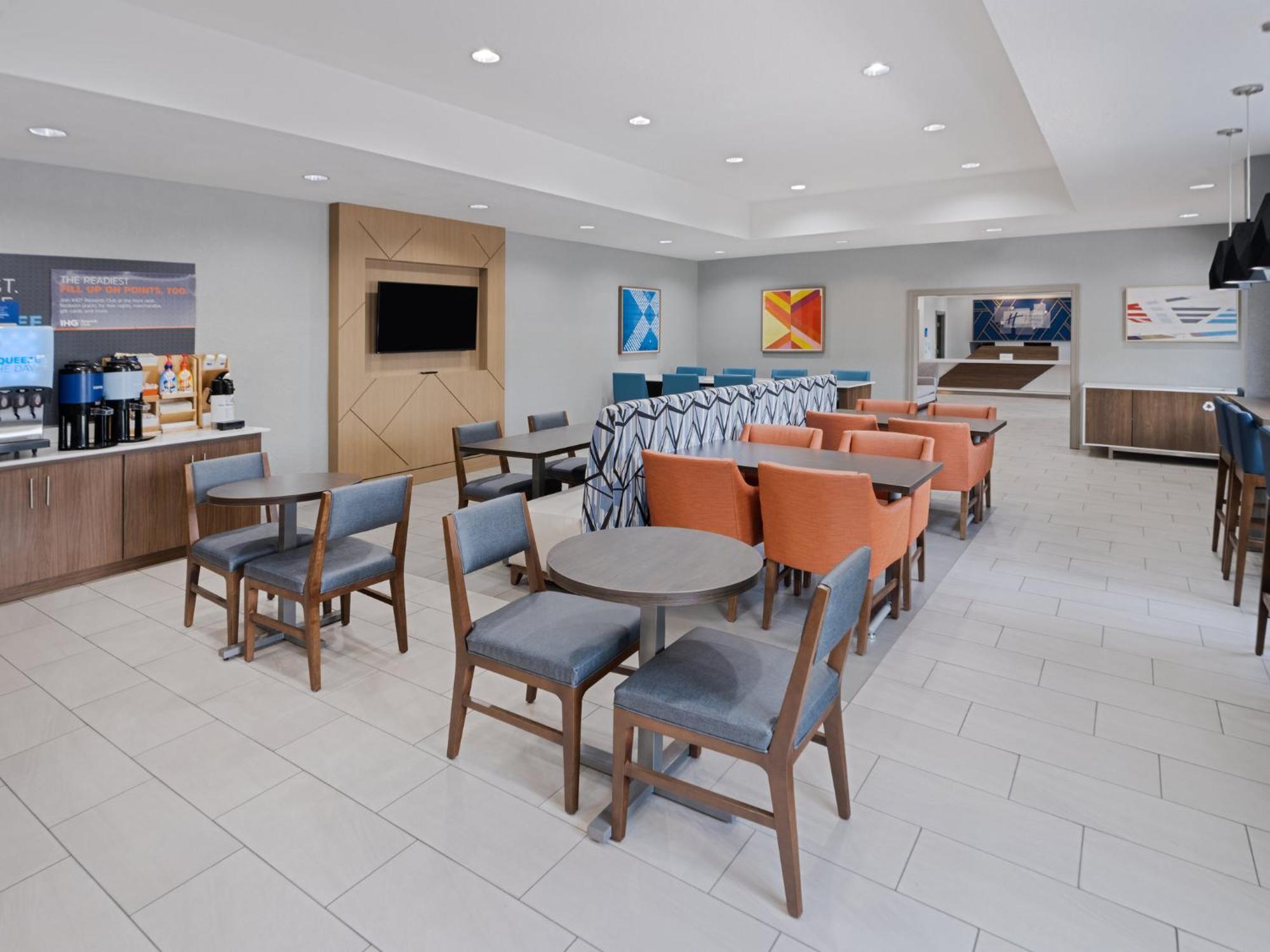 Holiday Inn Express & Suites Lakeland North I-4 By Ihg Bagian luar foto