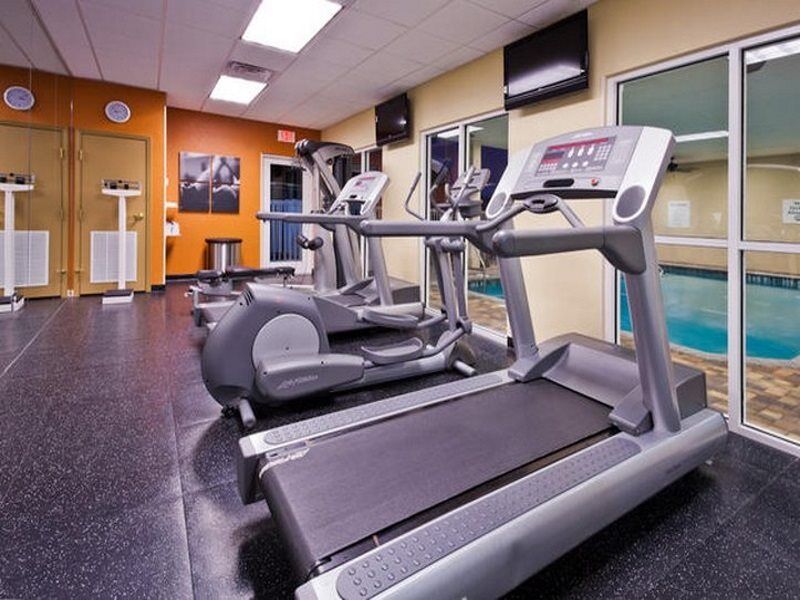 Holiday Inn Express & Suites Lakeland North I-4 By Ihg Bagian luar foto