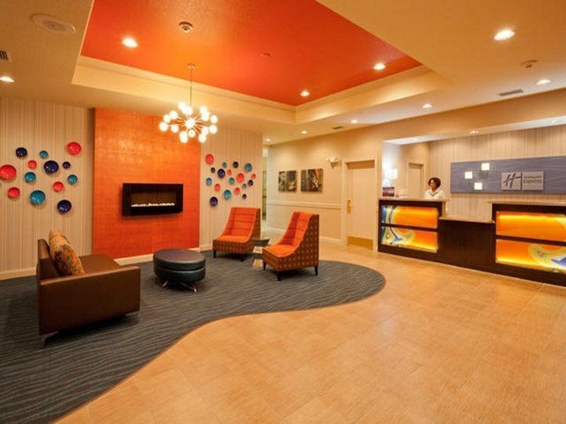 Holiday Inn Express & Suites Lakeland North I-4 By Ihg Bagian luar foto